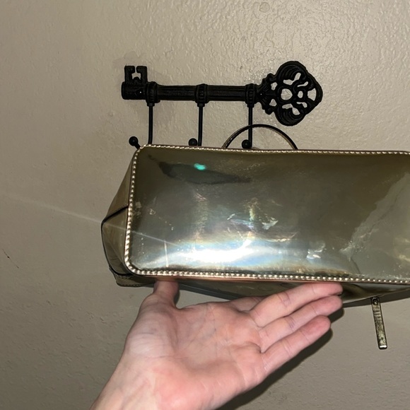 KATE SPADE JERILYN CAMILLIA STREET SMALL GOLD TOTE BAG - Picture 6 of 16